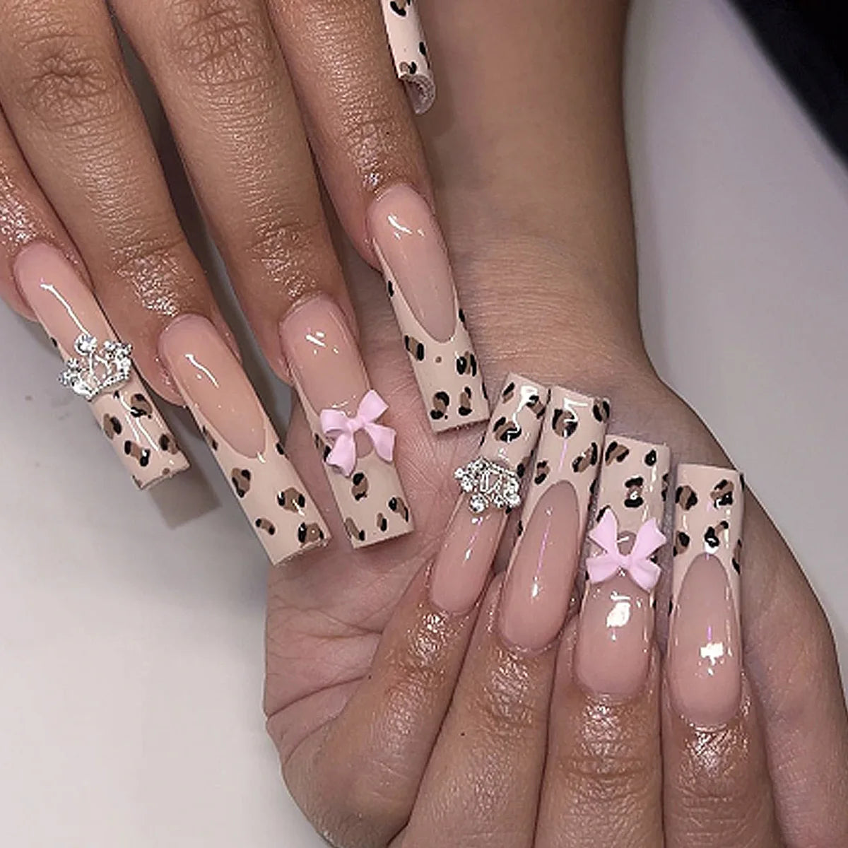 24 pcs Gold French Border  Full Cover Press on Nails