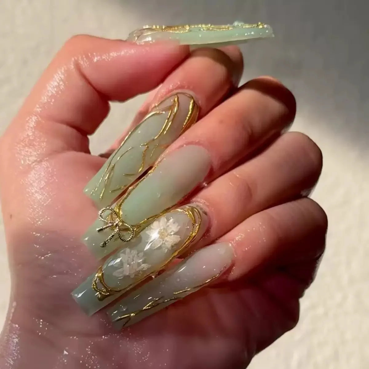 24 pcs Gold French Border  Full Cover Press on Nails